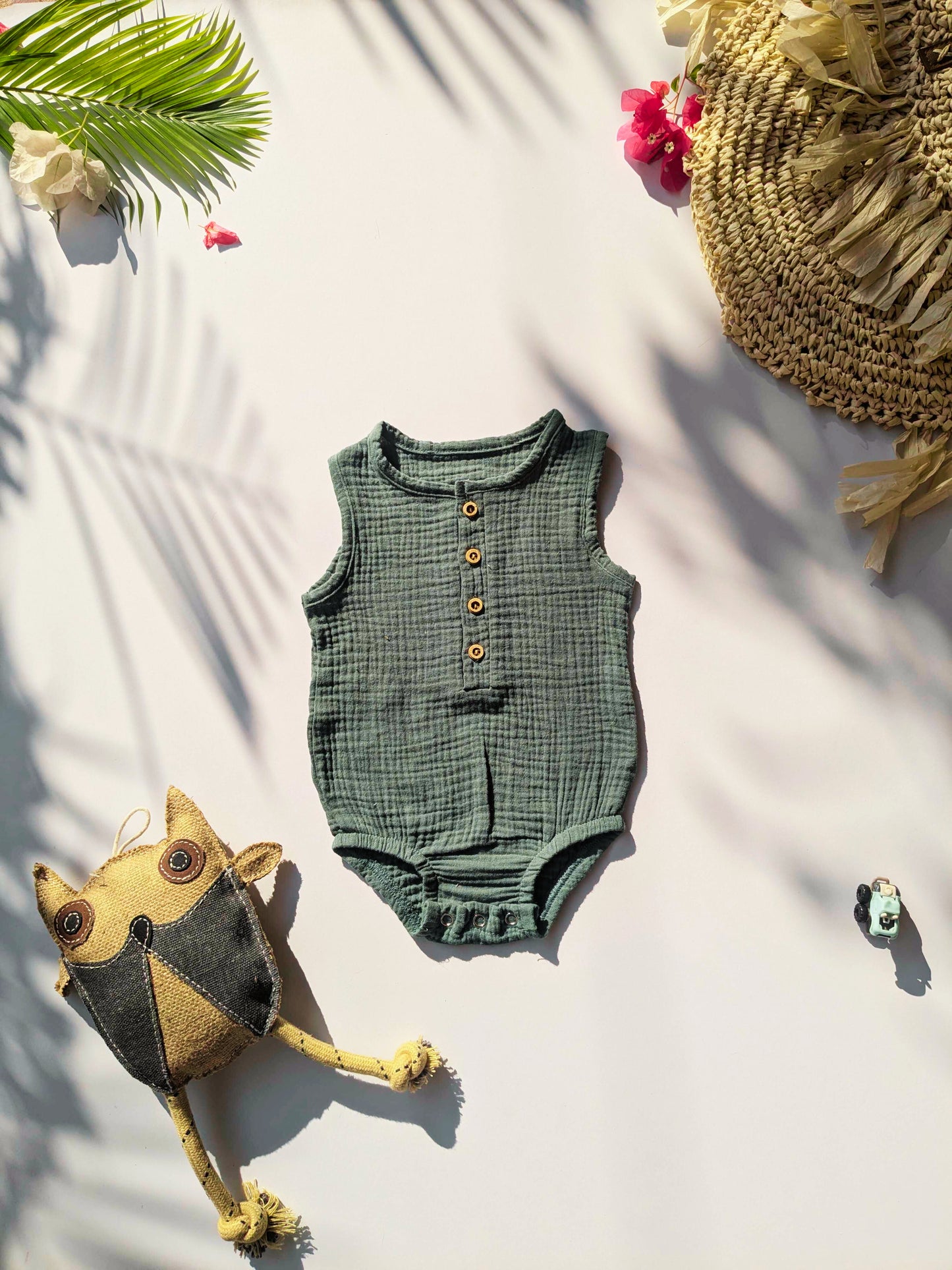 Zidsummer Muslin wooden button romper