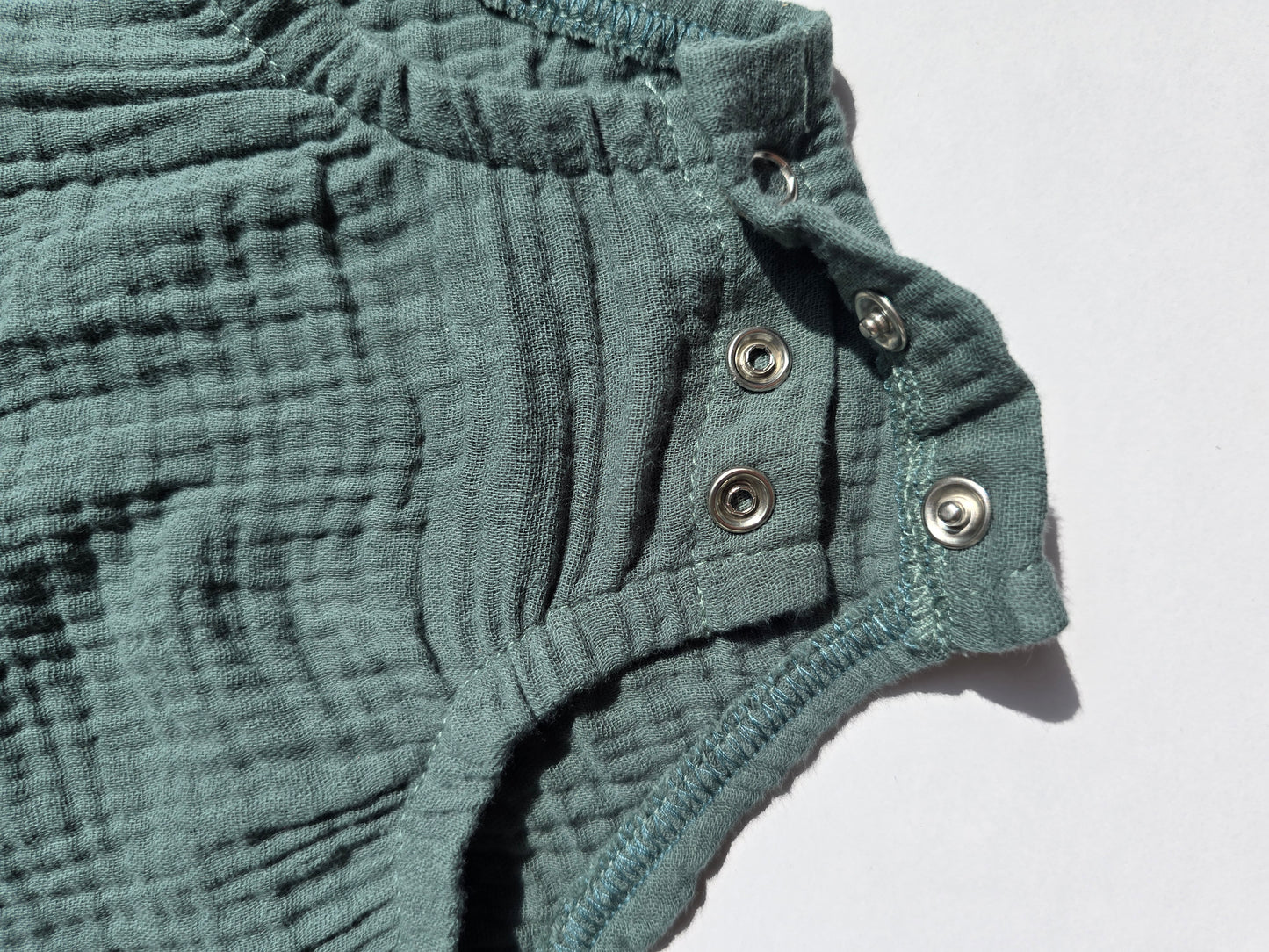 Zidsummer Muslin wooden button romper