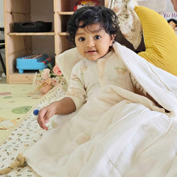 Zidsnug hand sewn 100% organic cotton newborn quilt blanket